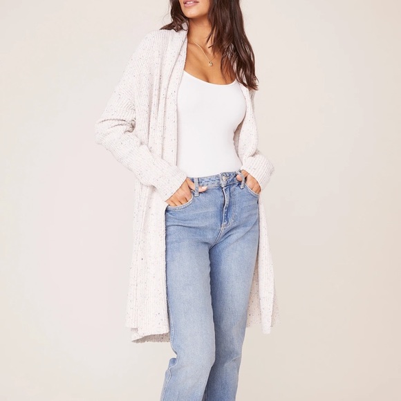 NEW! BB DAKOTA CARDIGAN - NWT - Picture 2 of 6